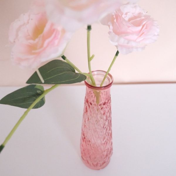 KOD 156<br><strong> WAZON RÓŻOWY</strong><br>Wymiary: h 18 cm<br><strong>Ilość na stanie: 15</strong><br><strong>Cena wypożyczenia: 5 zł</strong>