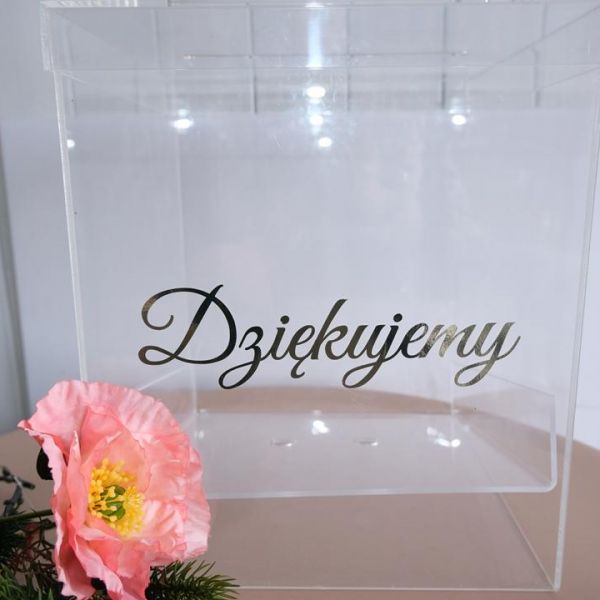 KOD 564<br><strong> SKRZYNKA  PLEKSI </strong><br> Wymiary: 26 x 26 x 30 cm<br>Ilość na stanie: 2</strong><br><strong>Cena wypożyczenia:  40 zł</strong>