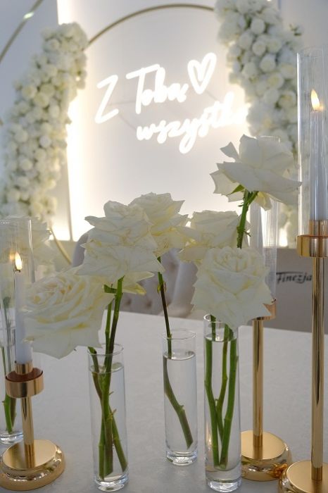 KOD 134<br><strong> WAZON RURKA</strong><br>Wymiary: 20 cm fi 4 cm<br><strong>Ilość na stanie: 18*</strong><br>*możliwa większa ilość<br><strong>Cena wypożyczenia: 6 zł</strong>