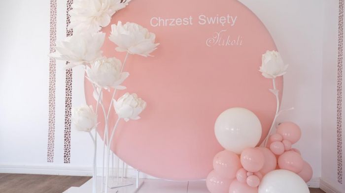 KOD 221<br><strong>POKROWIEC RÓŻOWY KOŁO</strong><br>Wymiary: 200 cm<br><strong>Ilość na stanie: 1</Strong><br><strong>Cena wypożyczenia: 30 zł</strong><br>komplet: stelaż + pokrowiec -150 zł