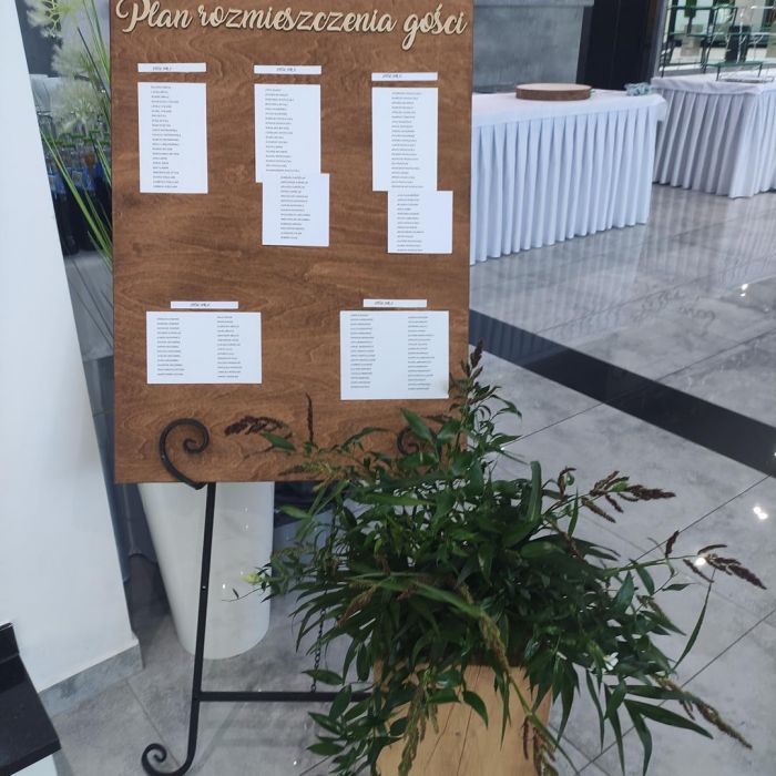 KOD 459<br><strong>TABLICA RUSTYKALNA</strong><br>Wymiary: 70 x 100 cm<br><strong>Ilość na stanie: 1</Strong><br><strong>Cena wypożyczenia: 25 zł</strong>